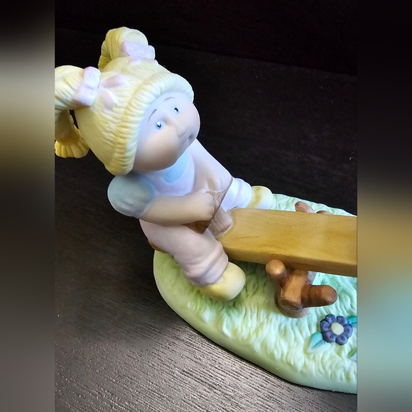 *Cabbage Patch Playground Fun 1984 Figurine* - Picture 9 of 13